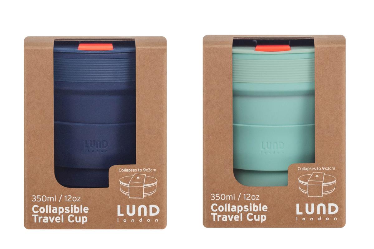 Zwei faltbare Becher in mint und dunkelblau in Karton-Überverpackung